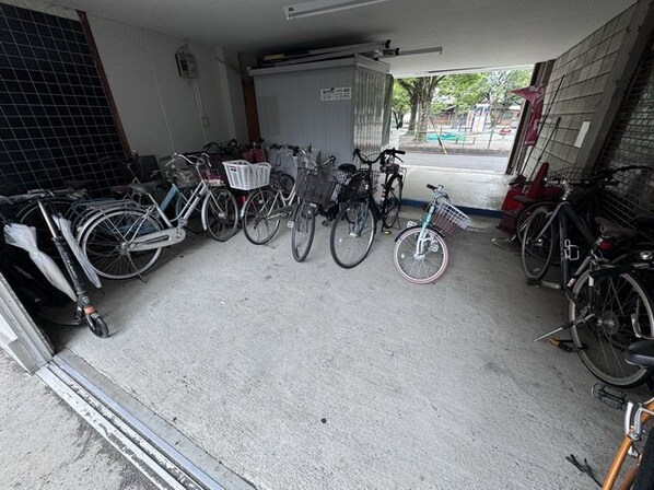 松葉第一マンションの物件内観写真